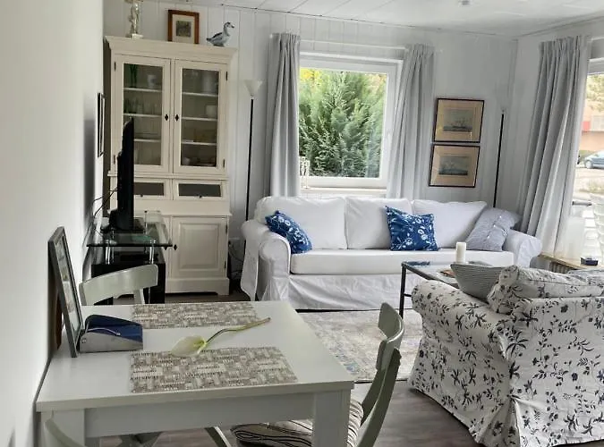 Hamptons No.4